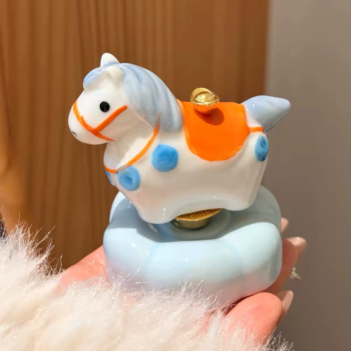 Handmade Jingdezhen porcelain lucky horse fidget spinner desk decor
